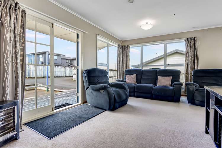 142 Tuhikaramea Road Dinsdale_11