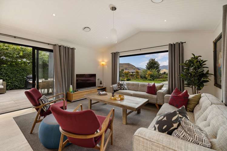 13 Hovingham Court Jacks Point_6