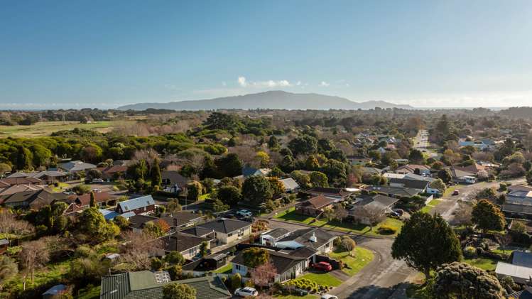 1 Edgewater Street Waikanae_17