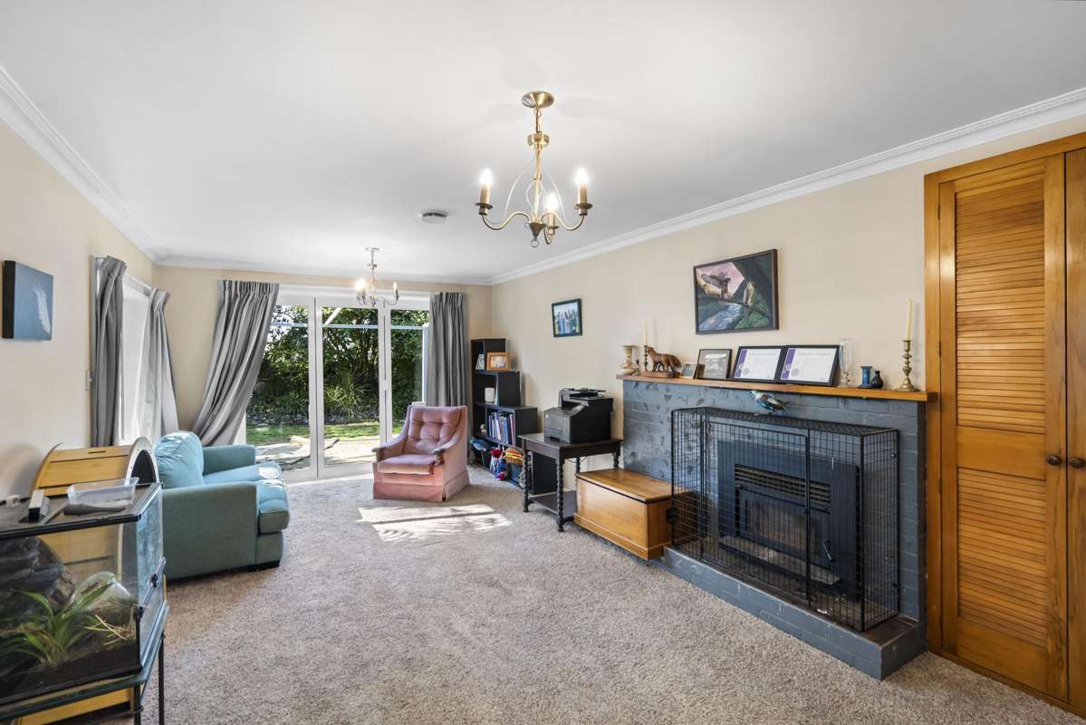 687 Weedons Ross Road_1