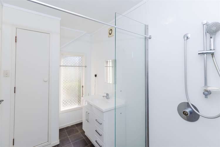 40 May Street Hamilton East_11