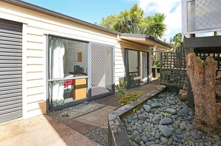 188 Solar Road Glen Eden_12