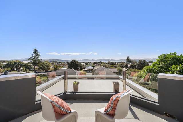 Expansive Family Living in the Heart of Eastbourne