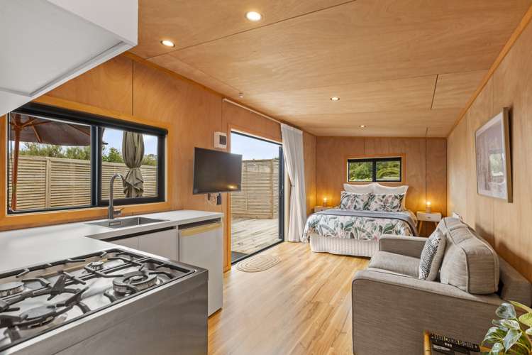 20D Manukau Road Raglan_35
