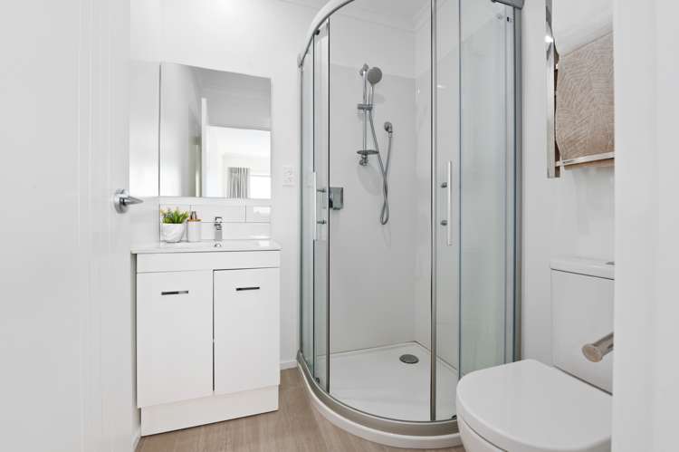 10/19 Ruakiwi Road Hamilton Lake_11