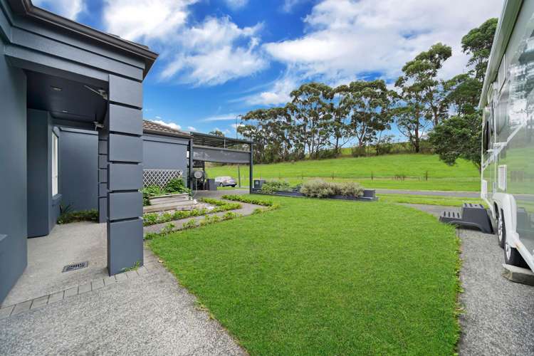 28 Franshell Crescent East Tamaki_14