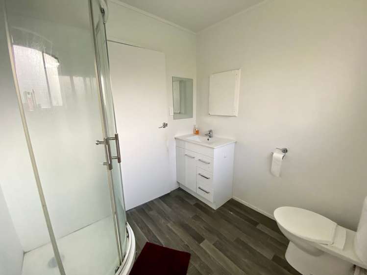 2/109 Wharf road Te Atatu Peninsula_6