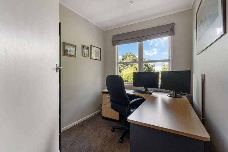 99 Lake Crescent Hamilton Lake_17