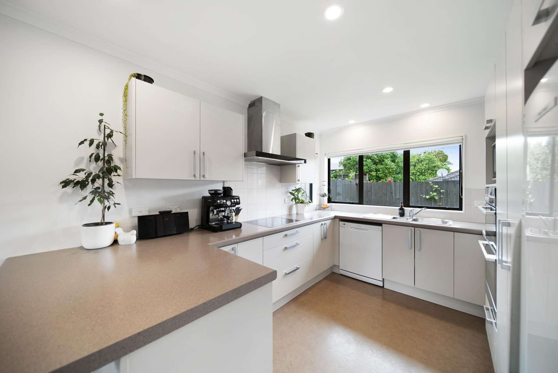 17a Callis Avenue Opaheke_0