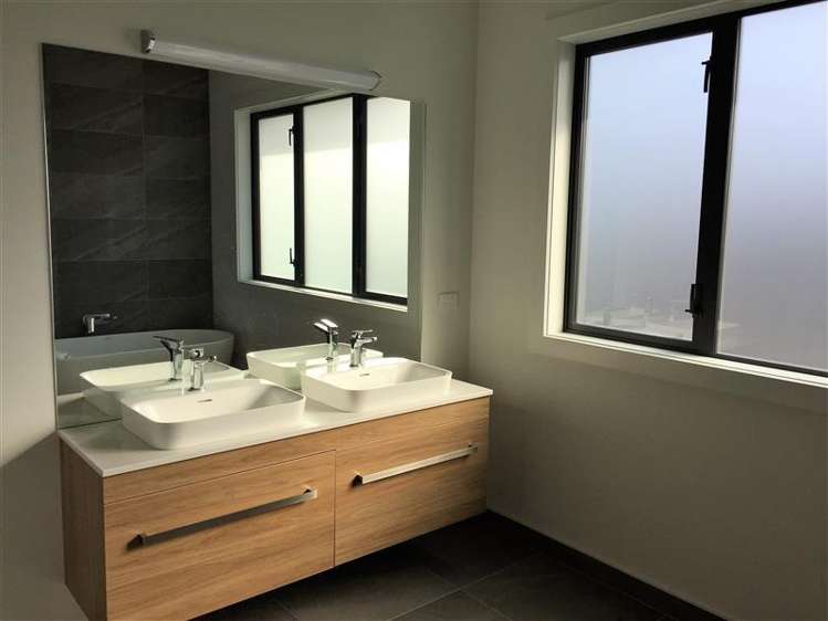 34 Angelus Avenue Richmond_8