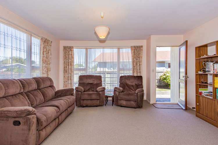 19 Seadown Crescent Amberley_5