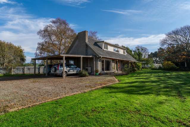 Two Hectare Lifestyle on Cliffs Road