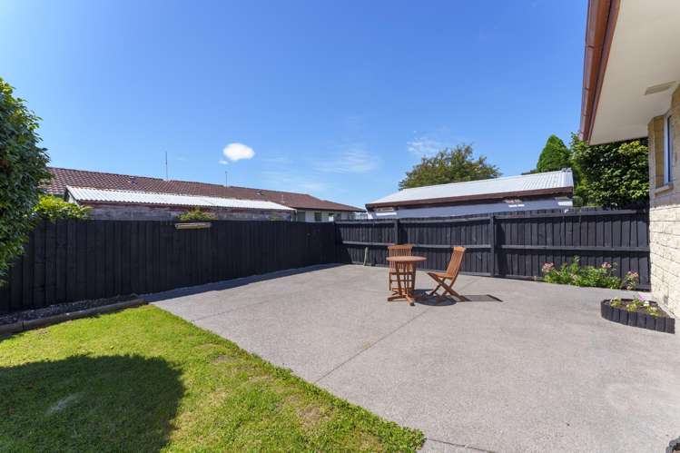 2/30 Trevor Street Hornby_18