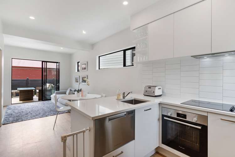 22/47a Huntington Drive Huntington Park_3