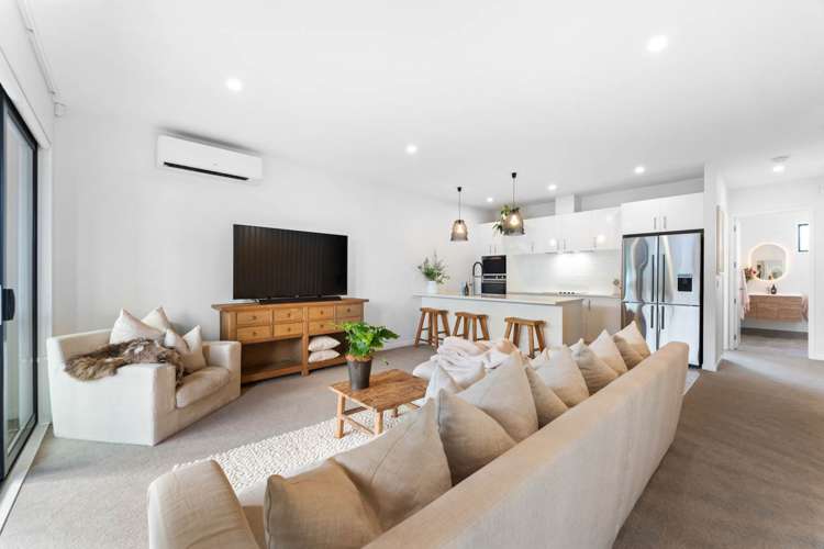 95 Bomb Point Drive Hobsonville_11