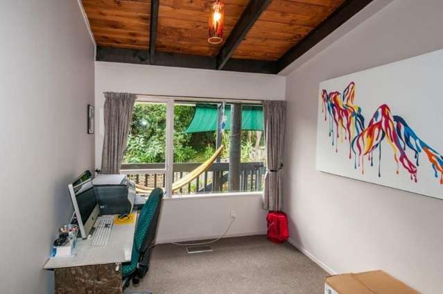 Modern Birkdale Home with Outdoor Space