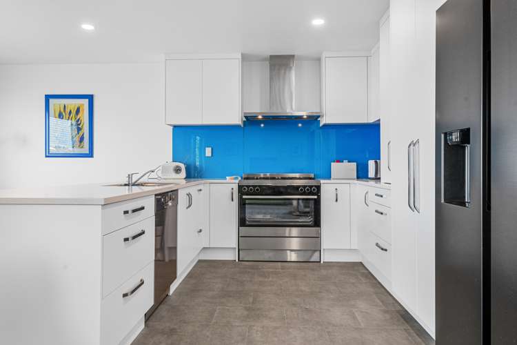 11 Tee Point Red Beach_1