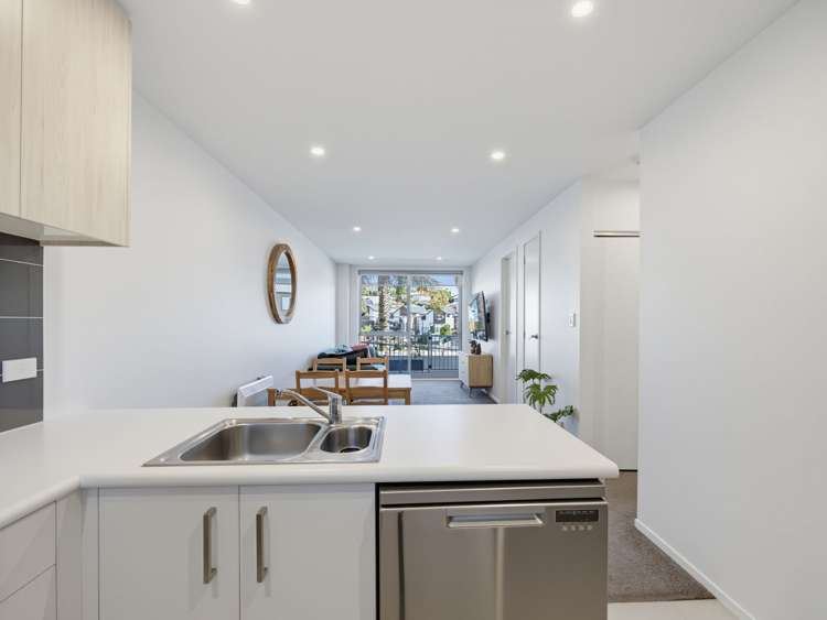 6/17 Link Crescent Stanmore Bay_24