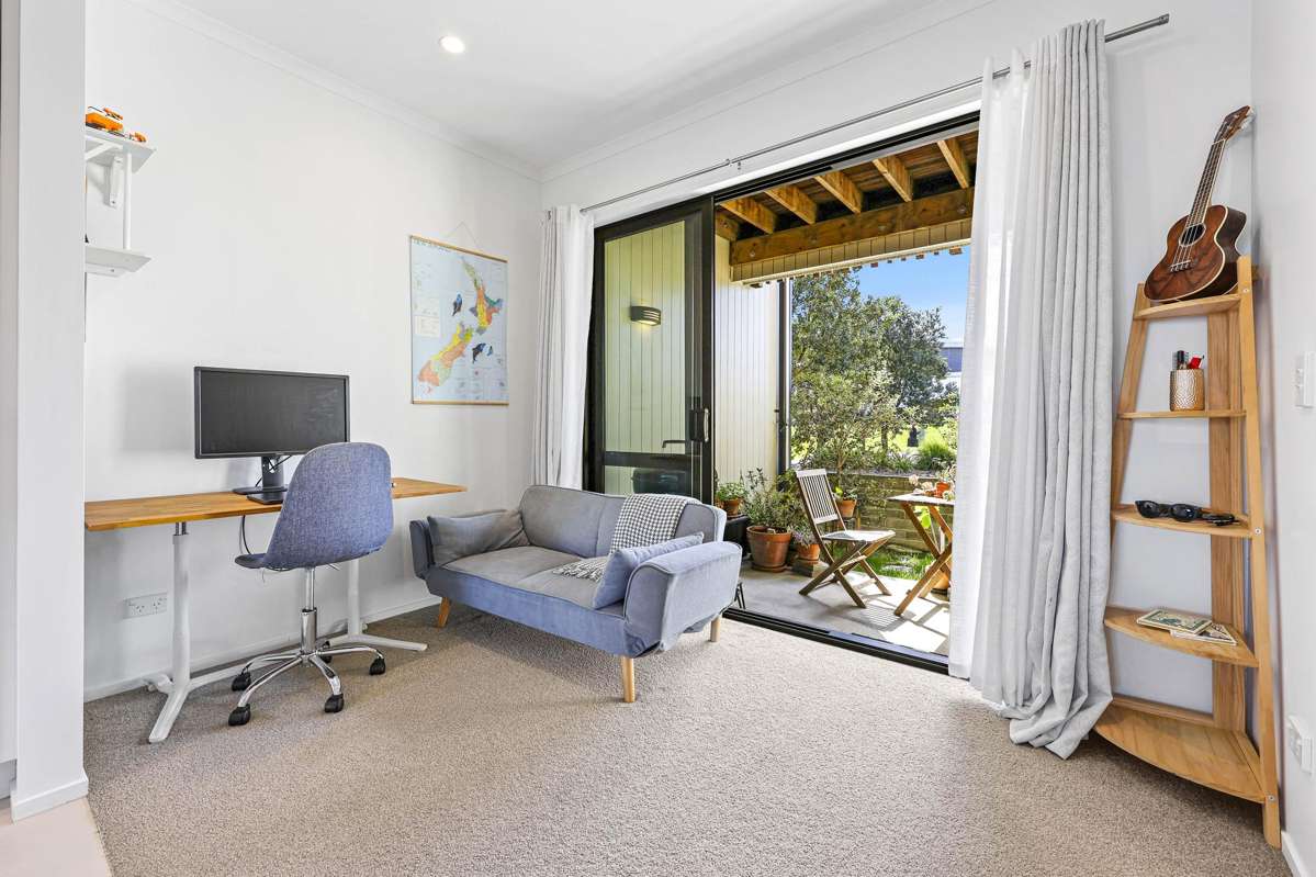 29 De Havilland Road_2