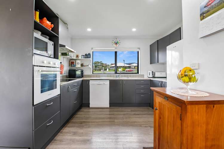 1 Duggan Drive Owhata_8