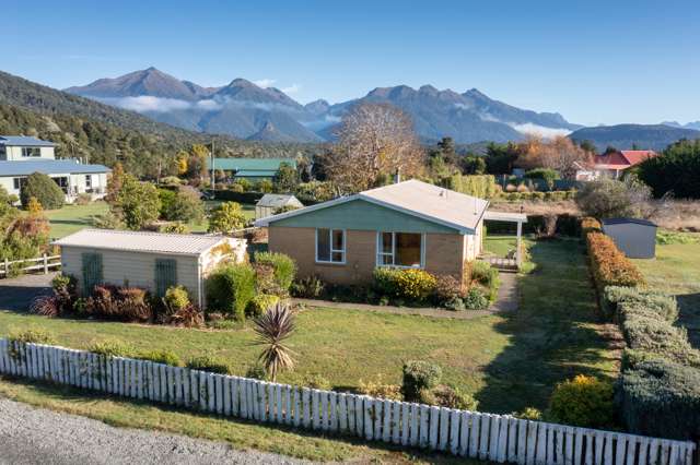 10 Waiau Street Manapouri_2