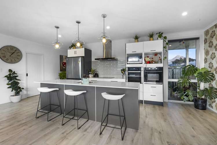23 Estate Grove Inglewood_3
