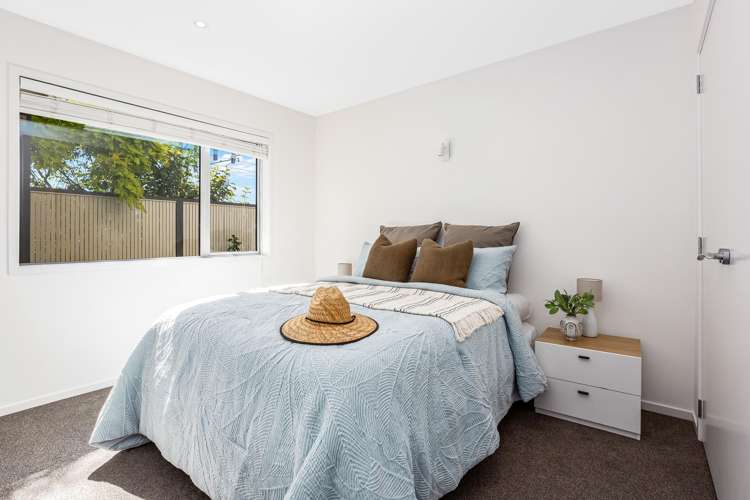 4 Marina View Paremata_16