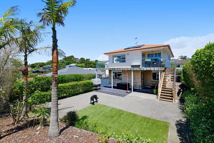 56 Waldorf Crescent Orewa_21