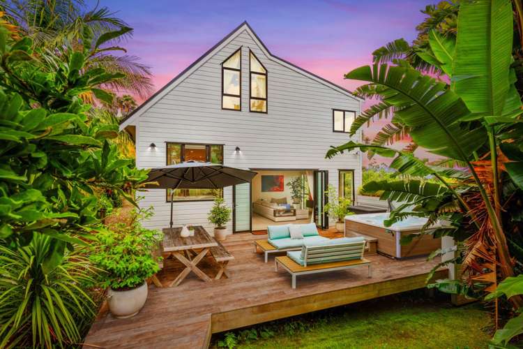 24 Isobel Road Greenhithe_1