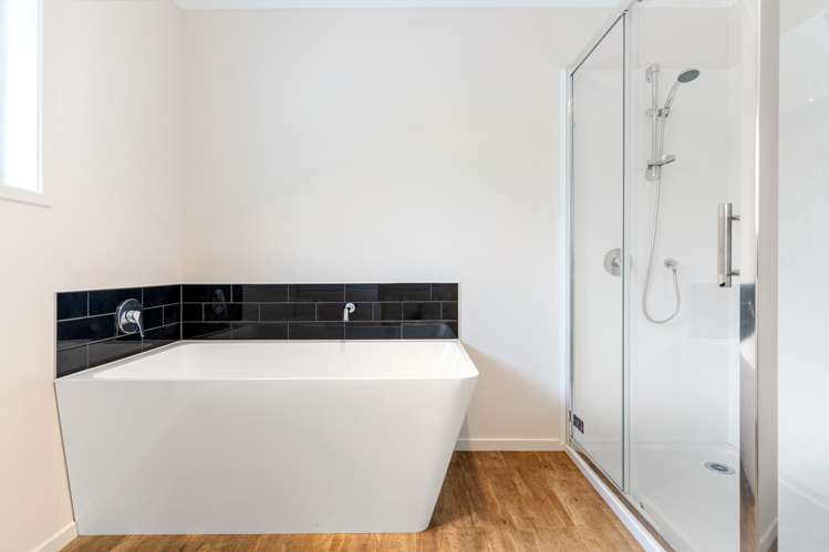 1/1 Takapu Street Henderson_12