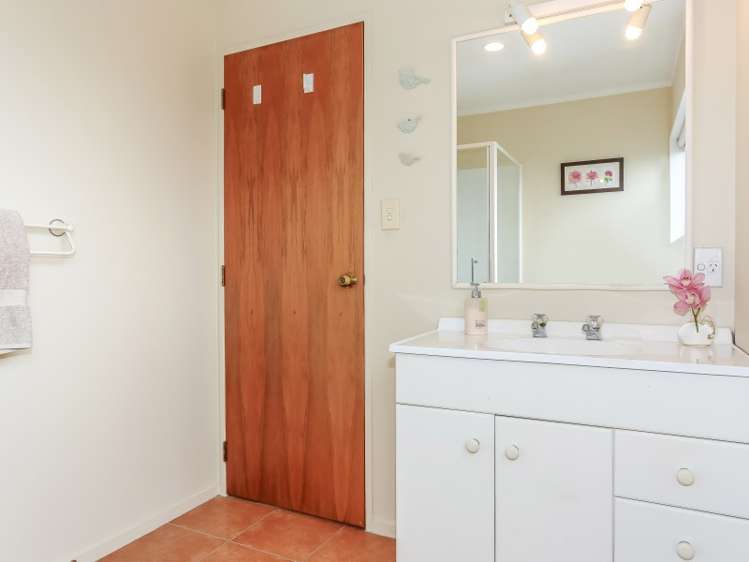 19 Judge Richardson Drive Opaheke_12