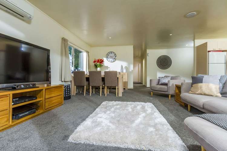 2/98a Birkdale Road Birkdale_5