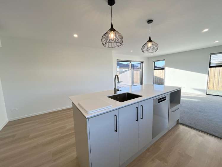 22 Scots Drive 11103_5