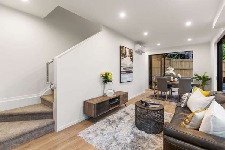 4/14 Roland Hill Glen Eden_13