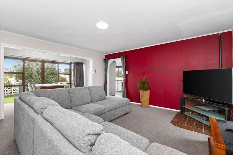 91 Caernarvon Drive_3