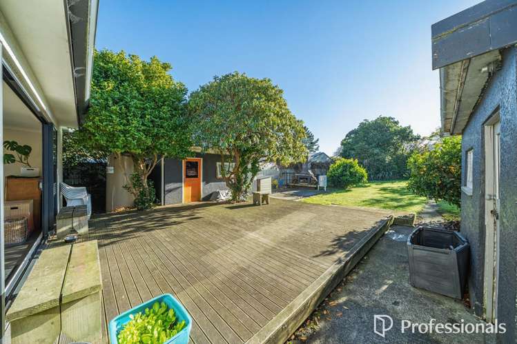 18 Burden Avenue Wainuiomata_2
