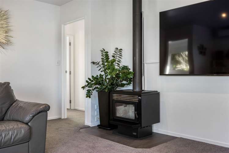 56 Donald Street Stanmore Bay_10