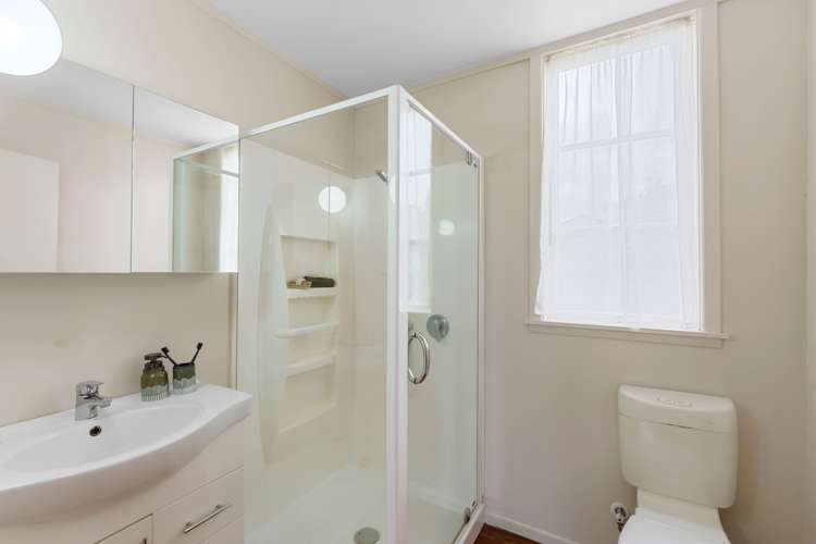 55 Ngapaki Street Waikanae Beach_17