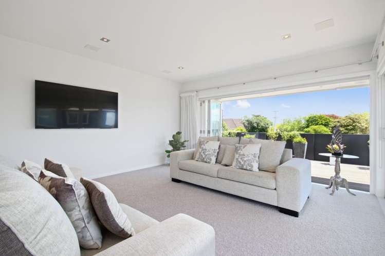 23 Seymour Road Mellons Bay_3