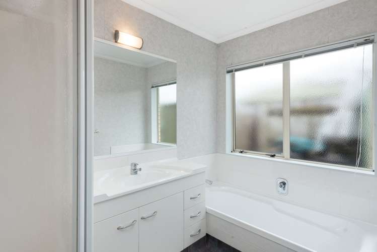 17 Crichton Terrace Mount Maunganui_12