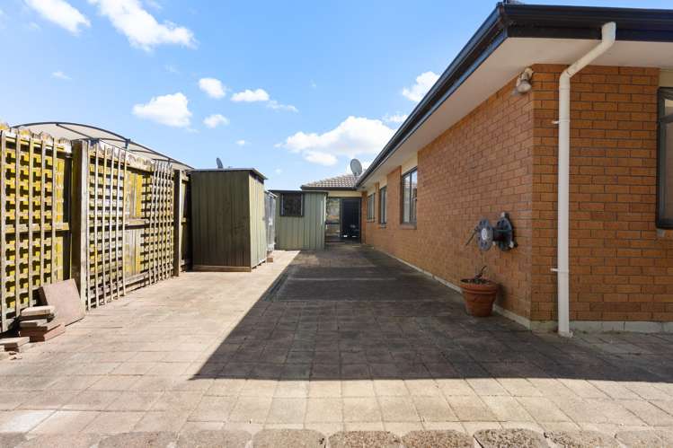 40 Nuneaton Drive Flat Bush_14