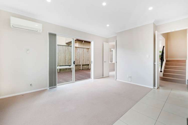 6 Karson Place Flat Bush_12