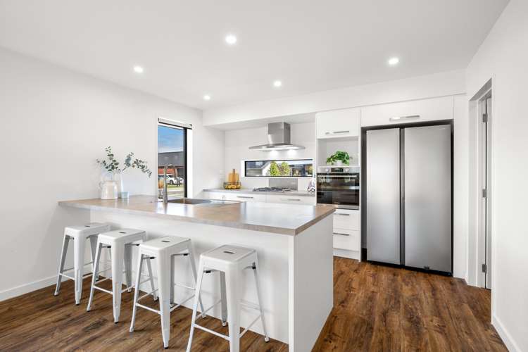 2 Rennie Place The Pines Beach_4