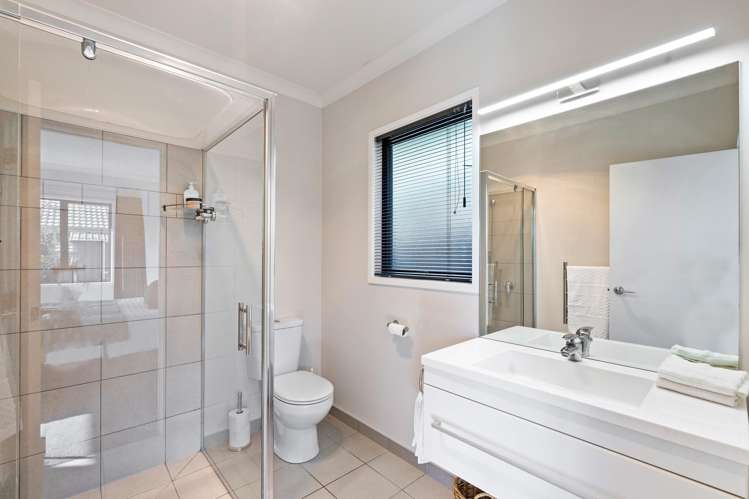 606 Nottingley Road Frimley_8