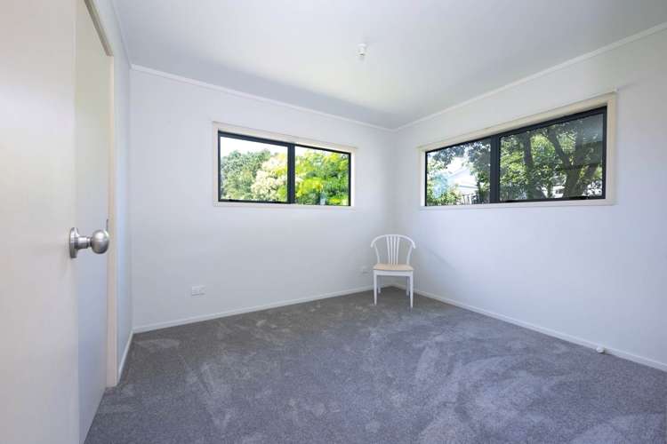 35 & 35A Fruitvale Road New Lynn_20