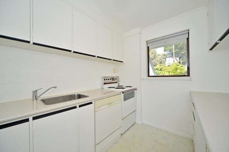 3/8 Narbada Crescent Khandallah_15