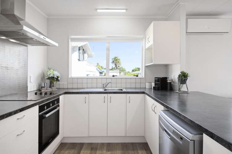 2 Duke Avenue Pukekohe_2