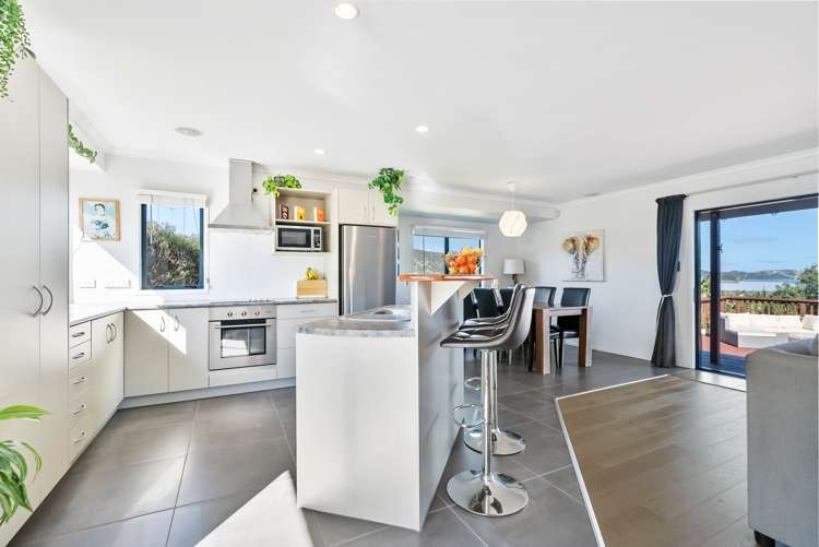 20b Kiteone Road Parua Bay_6