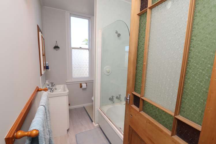 61 Alford Forest Road Allenton_17