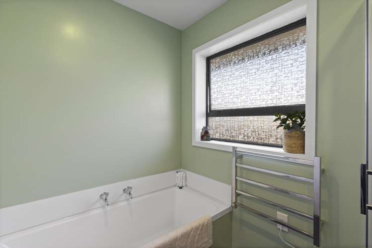 58 Sandown Crescent Aranui_9